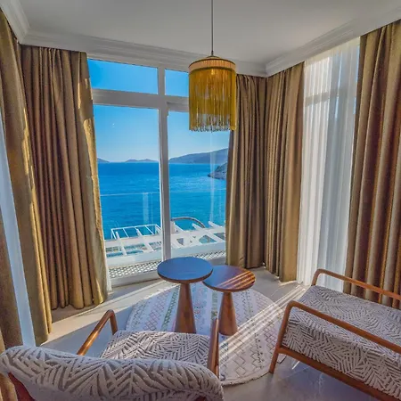 Kalkan Kalamar Plaji Denize Sifir Elana 1 Kaş